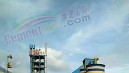 秋到水泥廠(chǎng) 這里風(fēng)景正好