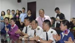 點贊！川航英雄機長劉傳健咱水泥人的后代！