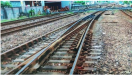 臺(tái)列車(chē)出軌 擬斥巨資換特殊混凝土