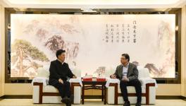 西藏自治區(qū)黨政代表團(tuán)來(lái)華新水泥訪(fǎng)問(wèn)