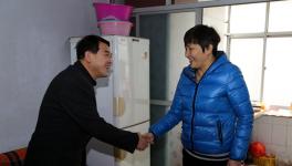 三原凱迪生態(tài)水泥來(lái)耀縣水泥廠(chǎng)開(kāi)展幫扶送溫暖活動(dòng)