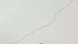 祁連山水泥出資修建的搬遷安置房全部出現(xiàn)裂縫