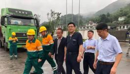 四川省副省長肯定紅獅水泥子公司的抗震救災(zāi)工作