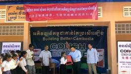 這家海螺水泥廠(chǎng)80%以上為外籍員工，為當(dāng)?shù)靥峁?400多個(gè)工作崗位