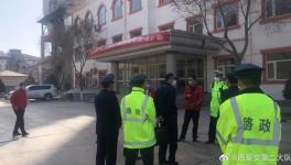 交警查獲多起“百噸王”！約談裝載單位賽馬水泥廠！